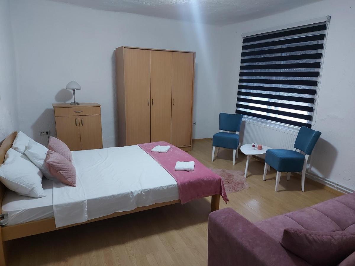 Kuca Na Dan Apartment Šid Екстериор снимка